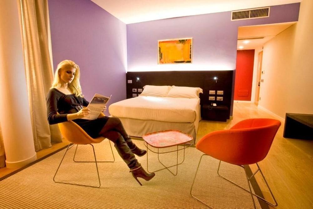 Mod 05 Bike Hotel 산드라 외부 사진
